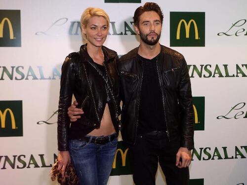 Isola, la moglie di Alex Belli risponde alla presunta amante Noemi: "È solo una mitomane"