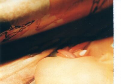 Emi Anrakuji ,"1800 millimetri" di nudo e oscurità 2