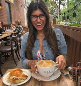 Mia Khalifa, le foto della pornostar 5