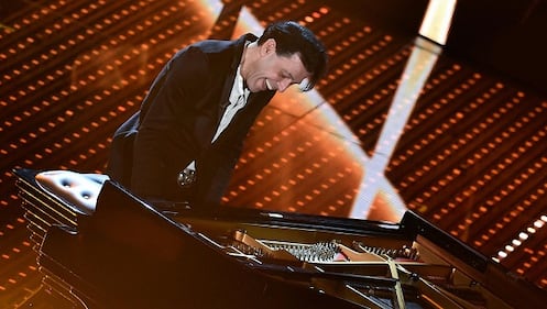 Ezio Bosso, il pianista che ha commosso Sanremo 2016. Le foto 13