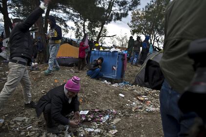 Scontri tra migranti e polizia 6