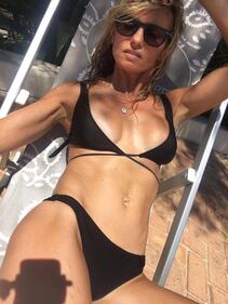 Justine Mattera, il costume è bollente 9