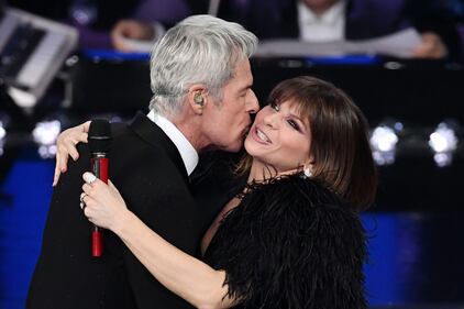 Sanremo 2019: l'esibizione di Alessandra Amoroso 3