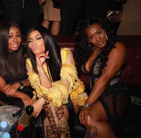Nicki Minaj hot e fetish in lattice nero 6