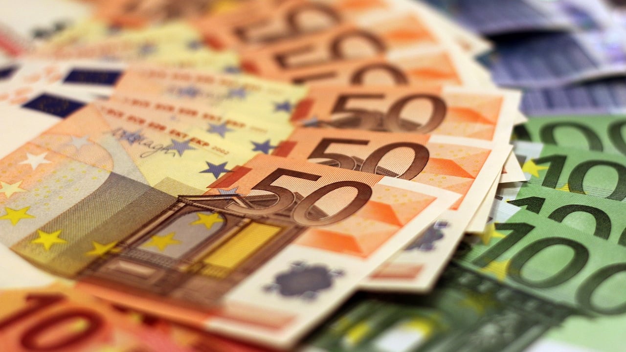 Conti pubblici in ordine e occupazione in crescita: l’Italia tiene la rotta