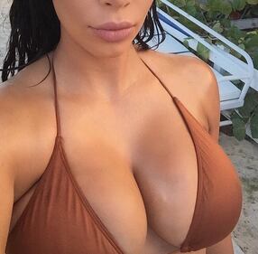 Kim Kardashian sexy su Instagram 8