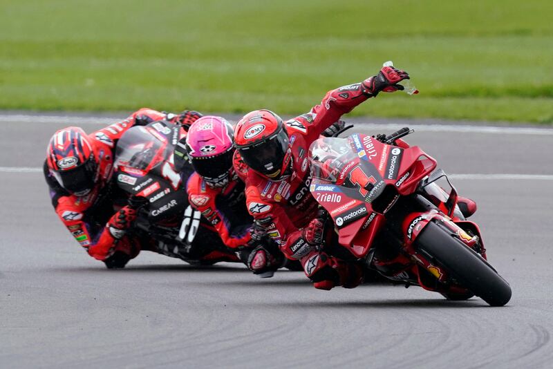 MotoGP, Espargaro beffa Bagnaia e trionfa a Silverstone: le immagini più belle della gara 10