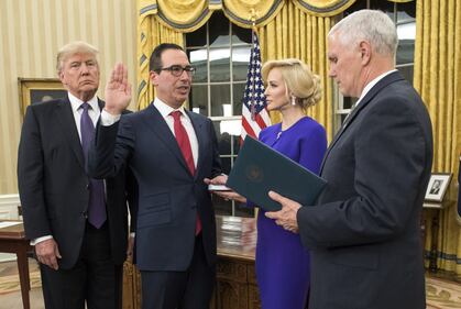 Louise Linton, una bionda alla Casa Bianca 3