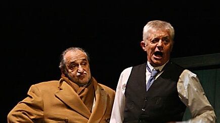 Nini Salerno fa una battuta sui bordelli ma viene gelato da Eleonora Daniele