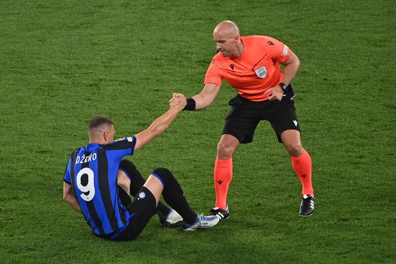 Dzeko Marciniak Man City Inter