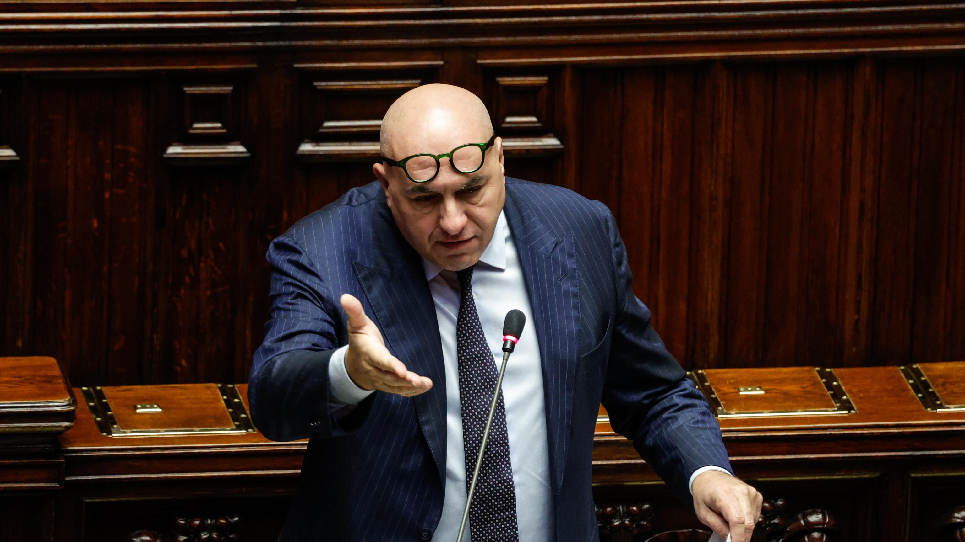 Crosetto riferirà in Aula sulle trame dei magistrati