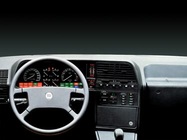 Lancia Thema, guarda la gallery 22
