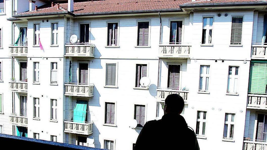 Affitti Aler, super multa a chi paga il giorno dopo «Ma abusivi indisturbati»