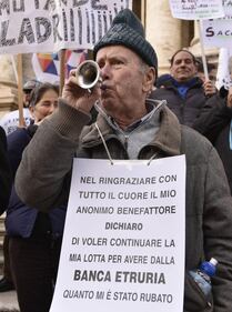 Protesta davanti a Bankitalia 1