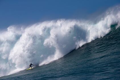 Triple Crown of Surfing, prima grande giornata di surf alle Hawaii 5