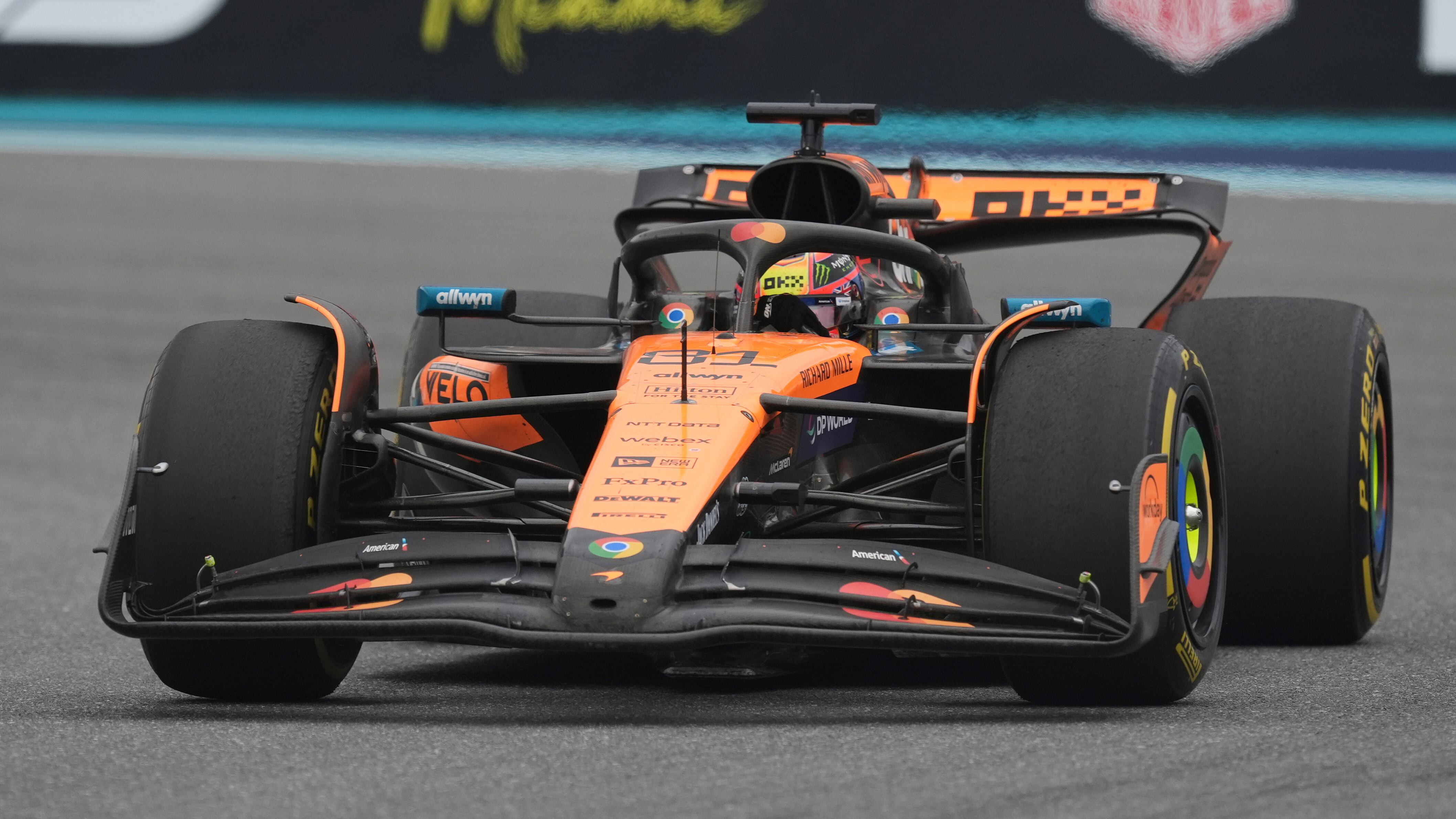 F1, a Miami domina Piastri. Disastro Ferrari, mezza lite tra Leclerc e Hamilton