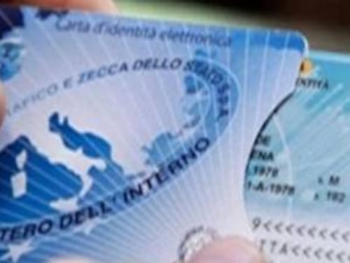 Roma, più di 3 mesi per avere la carta d'identità elettronica