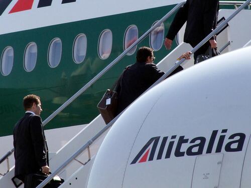 Alitalia-Etihad, accordo vicino: "La trattativa è nella fase finale"