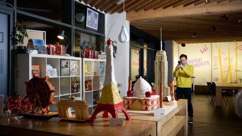 I palazzi "che si mangiano", in esposizione a Londra 5