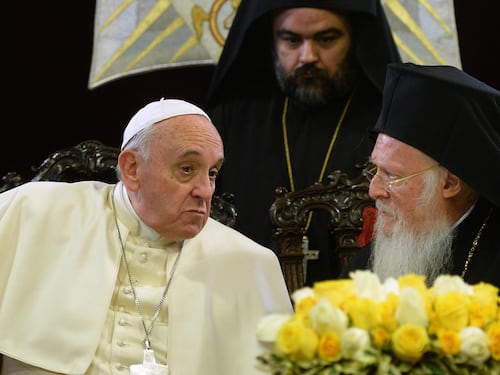 Papa Francesco: "I leader islamici condannino tutti il terrorismo"