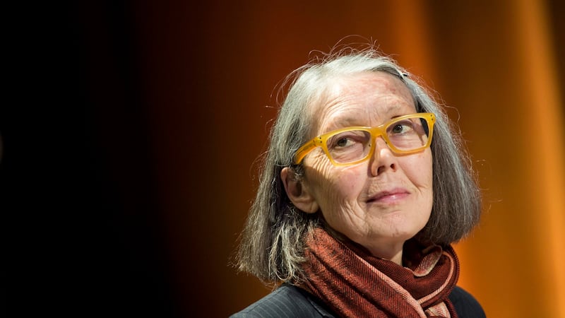 Cantaci, o diva Anne Carson, degli antichi greci (e di noi)