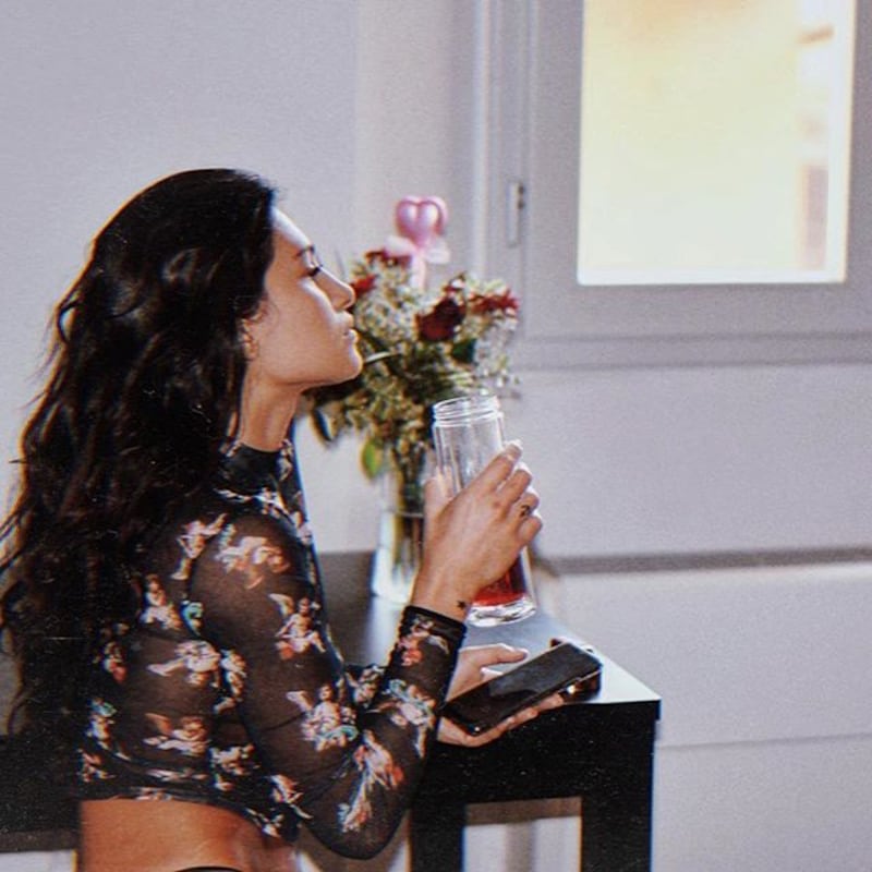 Ludovica Valli sensuale su Instagram: gli scatti dell'ex tronista di Uomini e Donne 8