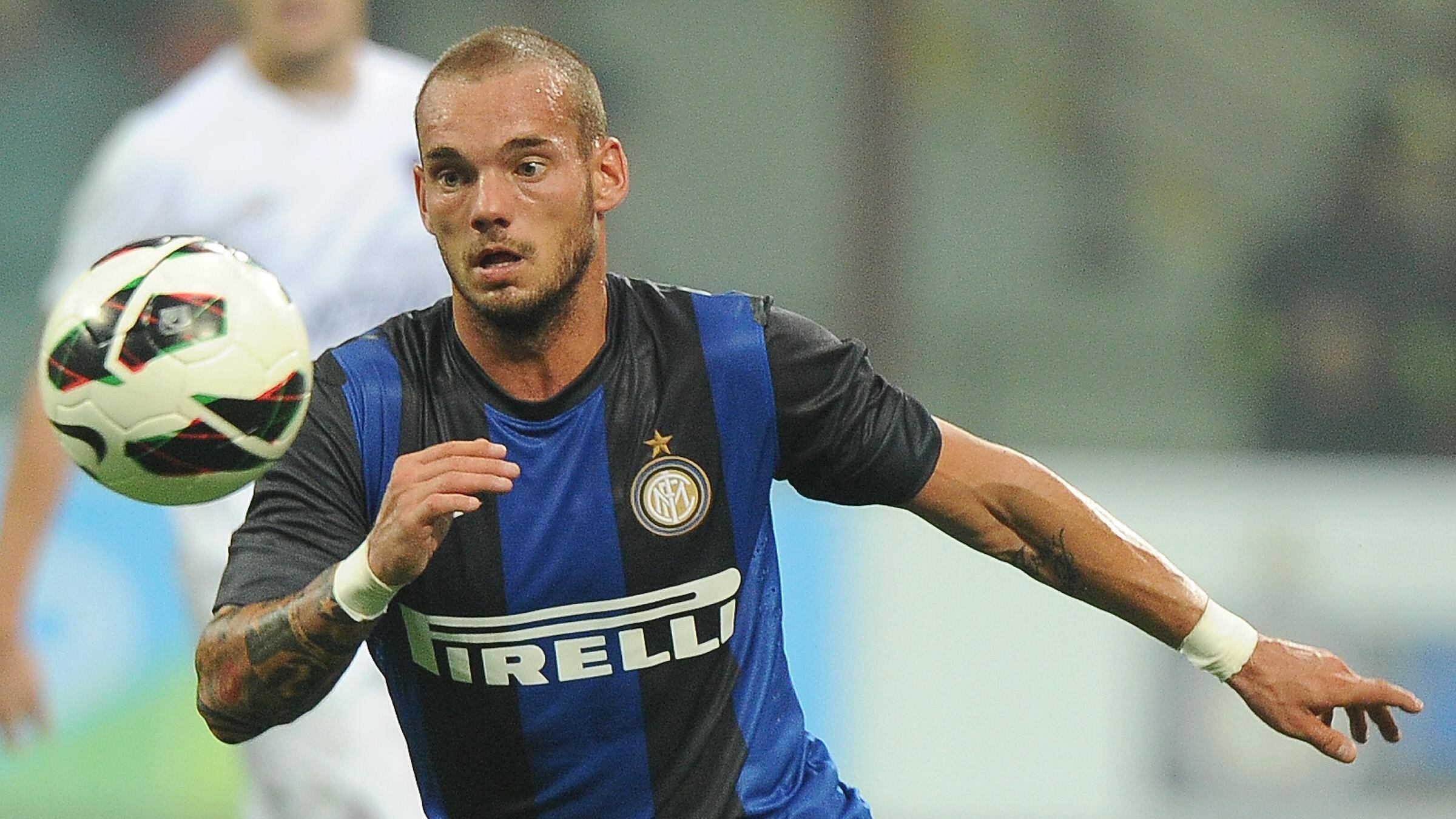 Sneijder, o firma il rinnovo del contratto o non gioca