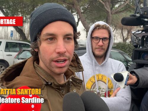 "Un brindisi alla faccia del pallone gonfiato". Ma la questura blocca le sardine