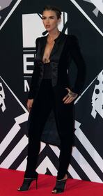 MTV EMA 2015, red carpet stellare a Milano 55