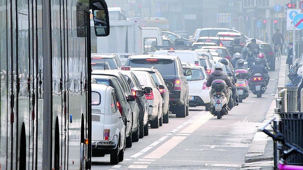 Scatta lo stop alla circolazione delle auto "Euro 0"