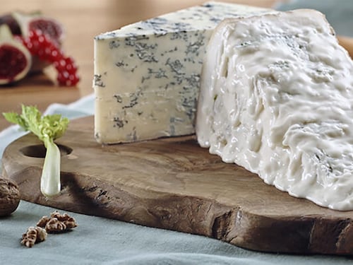 "Gli Usa ci rubano il gorgonzola"