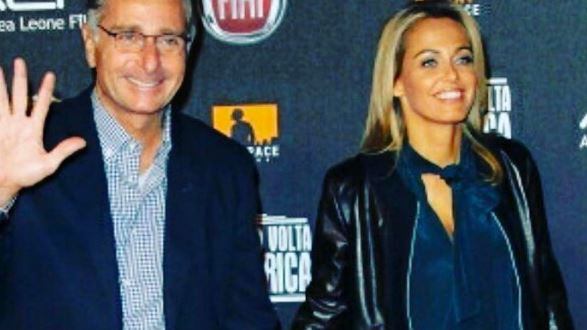 La moglie di Bonolis: "Sono una privilegiata. Faccio una vita più comoda di quella degli altri"