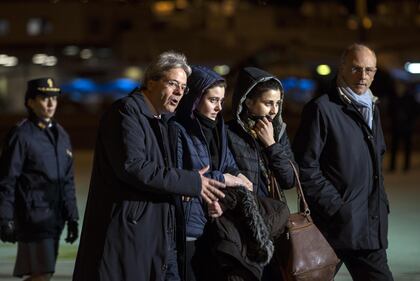 Greta e Vanessa sono in Italia: l'arrivo a Ciampino 11