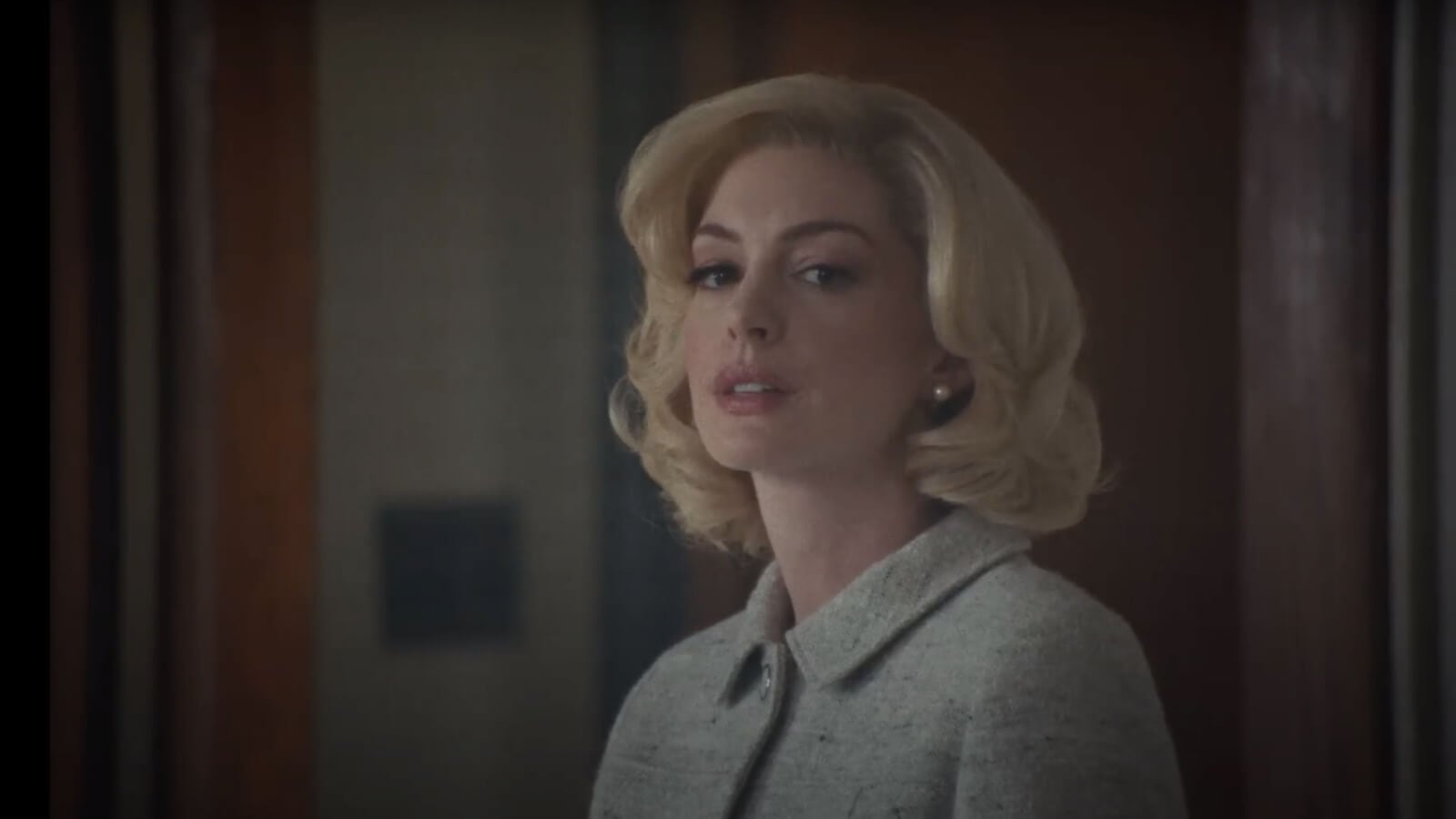 Con "Eileen" Anna Hathaway seduce in un thriller psicologico inesploso