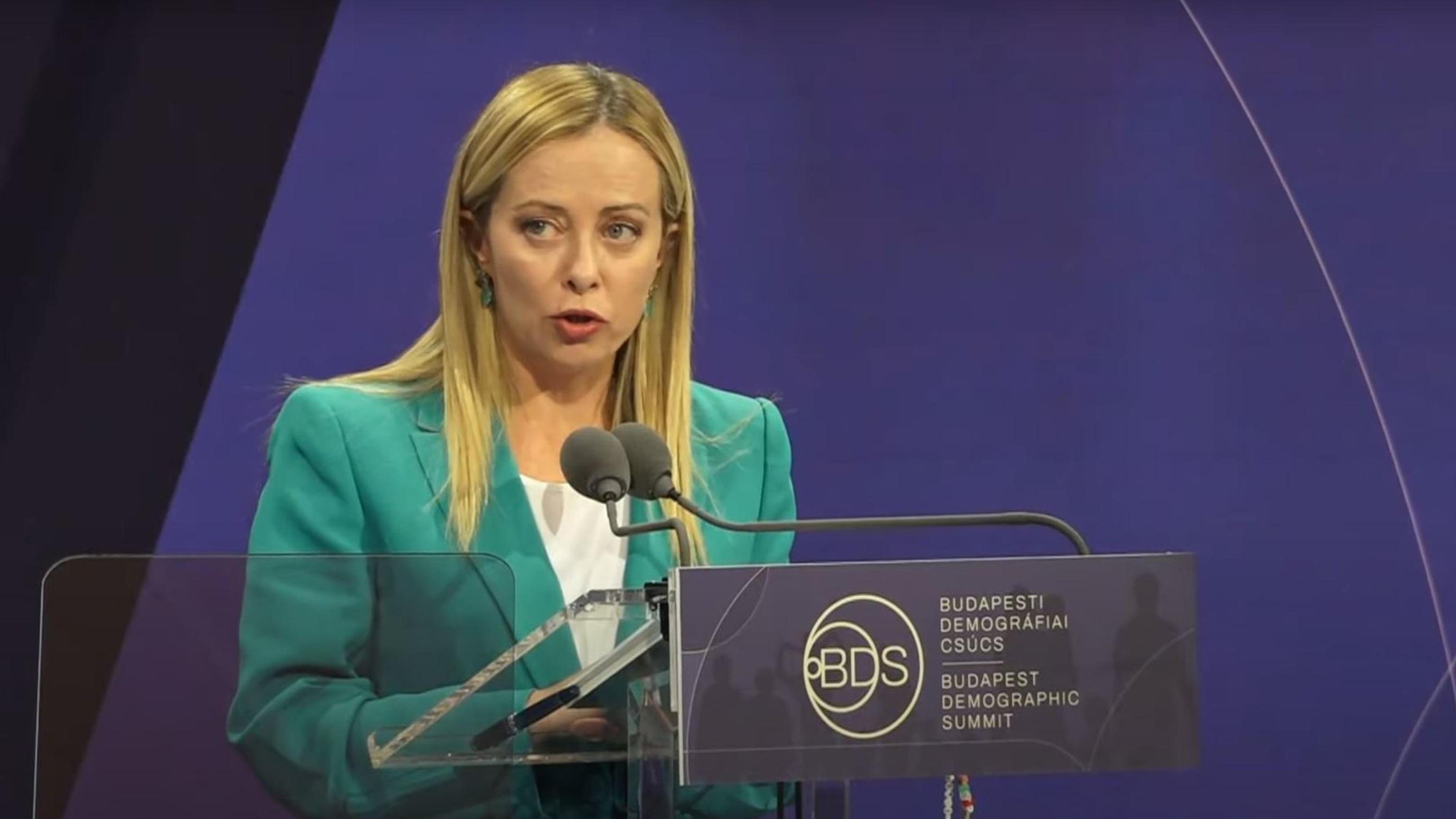 Perché su Berlino ha ragione Meloni, fischi a Napolitano e Messina Denaro: quindi, oggi...
