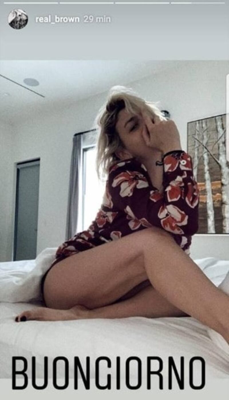 Il buongiorno di Emma Marron è super sexy 
