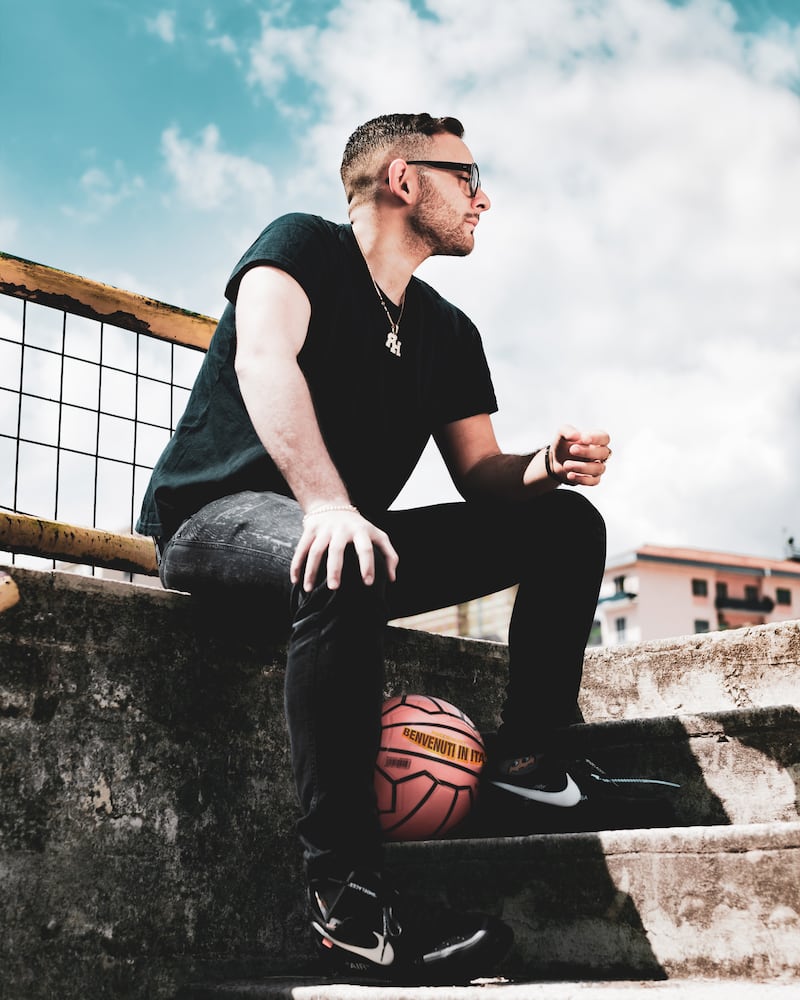 Rocco Hunt, il rapper ricomincia dalla Nazionale Under 21 2