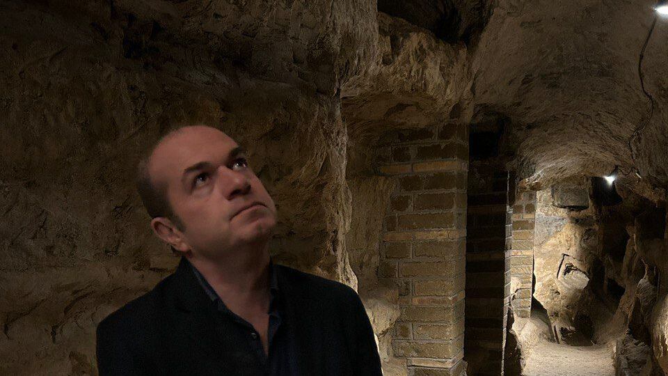 Quel canto silenzioso con cui Di Consoli lascia una porta aperta al mistero