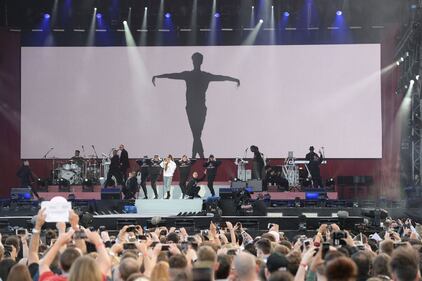 Ariana Grande solidale per Manchester 5