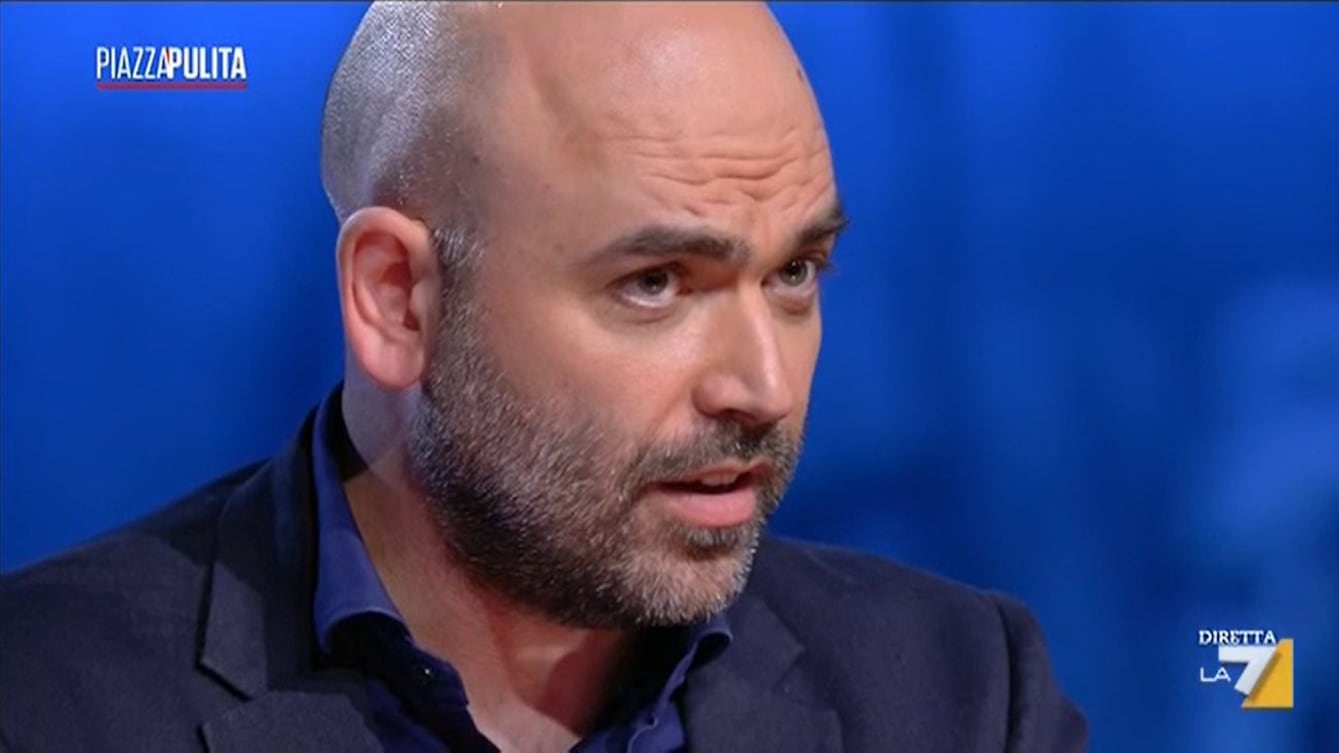 "Negazionisti". Saviano attacca il governo persino sull'alluvione