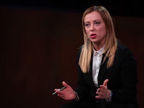 Meloni punge gli alleati: "Contro la sinistra o FdI?"