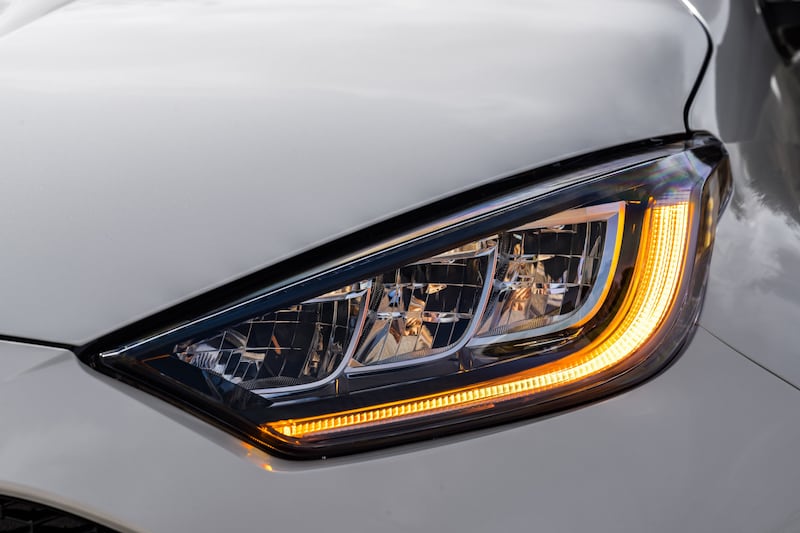 Mazda 2 Hybrid: guarda tutte le foto 11