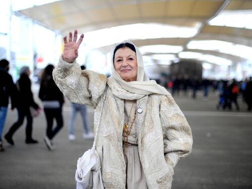 Carla Fracci imita Virginia Raffaele a Domenica Live