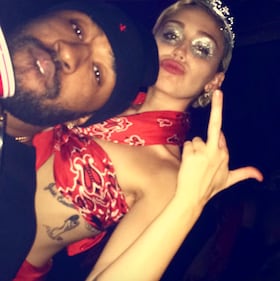 Pizza, gattini, nudità e drag queen: la vita privata in pubblico di Miley Cyrus 5