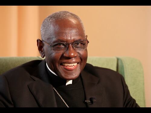 Il cardinal Sarah: "La Chiesa è diventata un covo di tenebre"