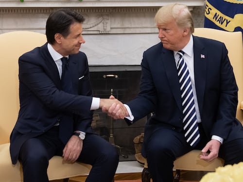 L'Italia bastonata dall'Europa incassa il sostegno di Trump