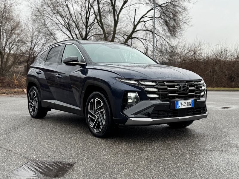 Hyundai Tucson HEV 2025: guarda la gallery del SUV più razionale in commercio 1