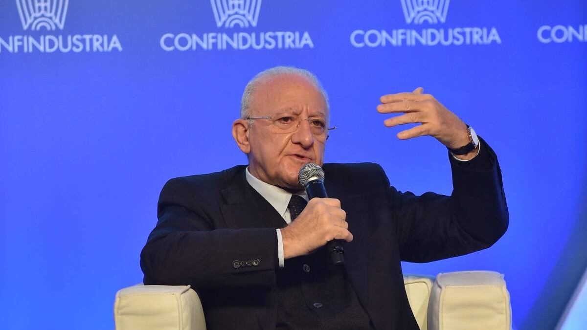 Varianti urbanistiche e piano casa, il ministero contro le misure di De Luca