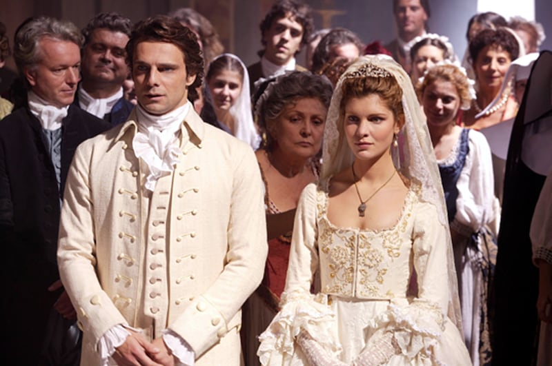 Alessandro Preziosi e Vittoria Puccini in una scena della seconda stagione di Elisa di Rivombrosa (2005)