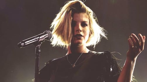 Emma Marrone, le foto sexy 19
